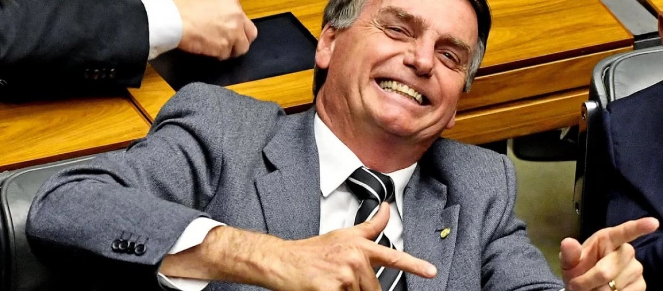 Εκτός εαυτού ο Μπολσονάρου φωνάζει σε δημοσιογράφο: «Σκάσε» (βίντεο)